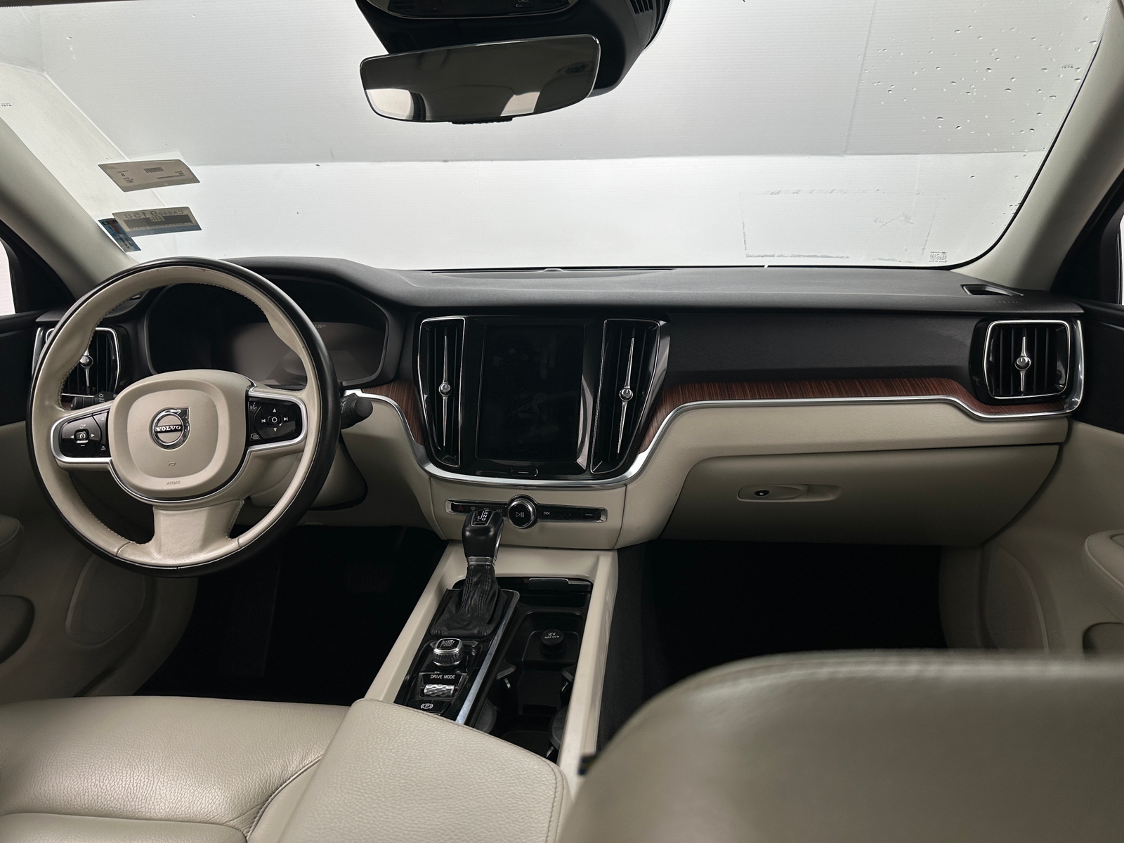 Thumbnail: 2021 Volvo S60 - 2