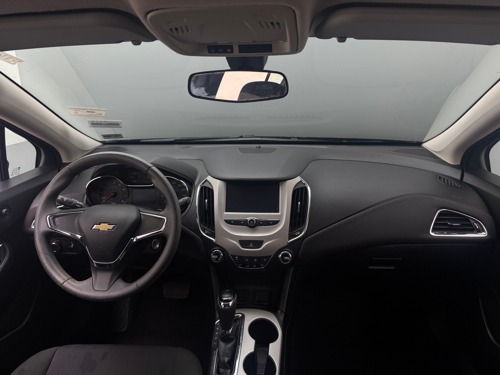Thumbnail: 2017 Chevrolet Cruze - 3