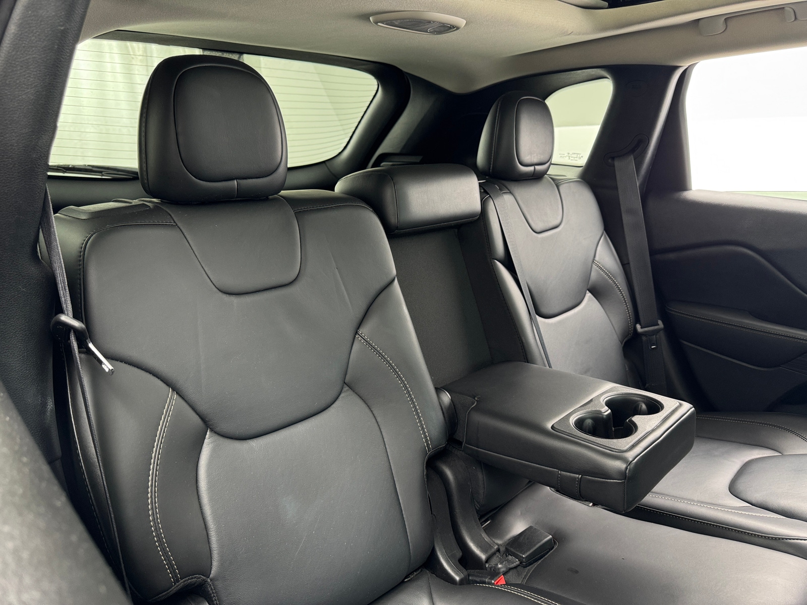 Thumbnail: 2016 Jeep Cherokee - 5