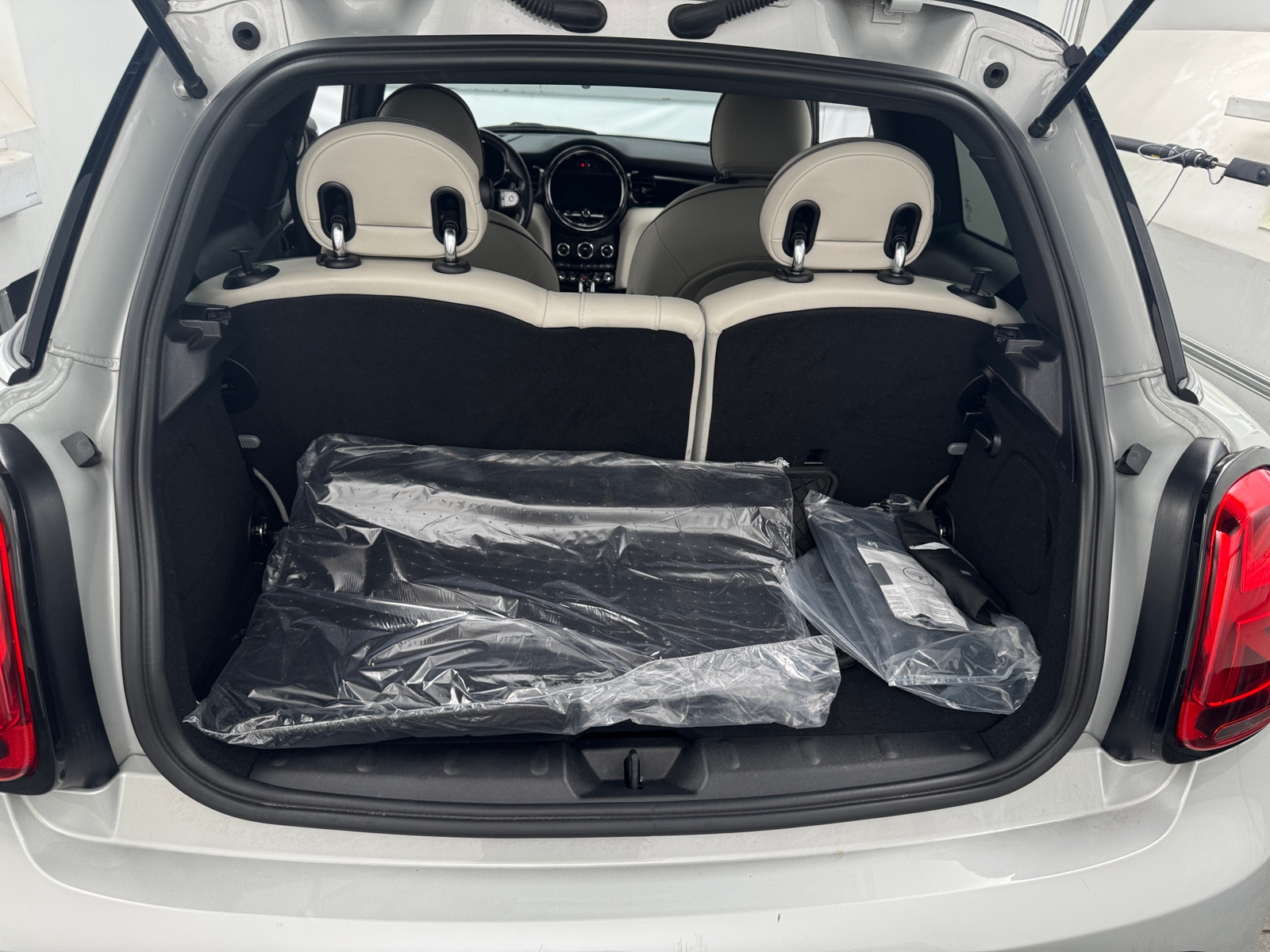 Thumbnail: 2023 MINI Cooper Hardtop - 6