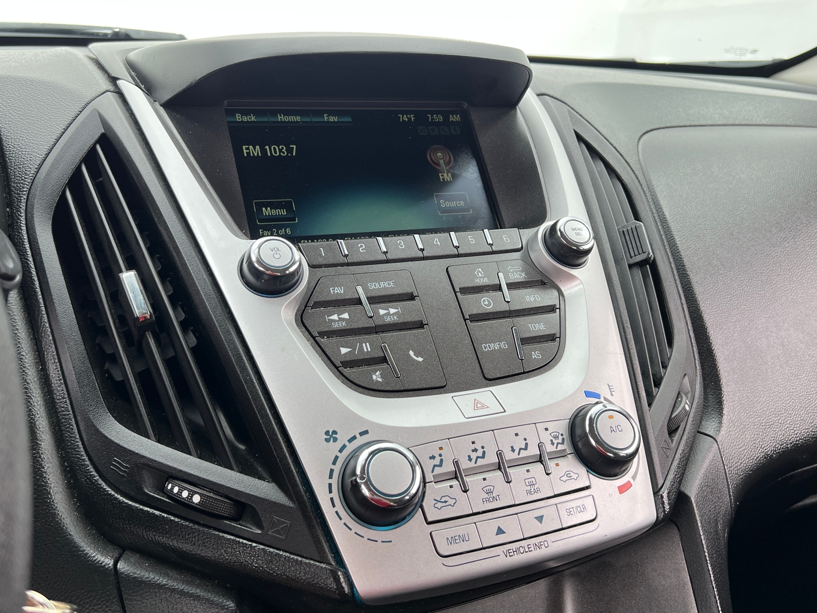Thumbnail: 2017 Chevrolet Equinox - 4
