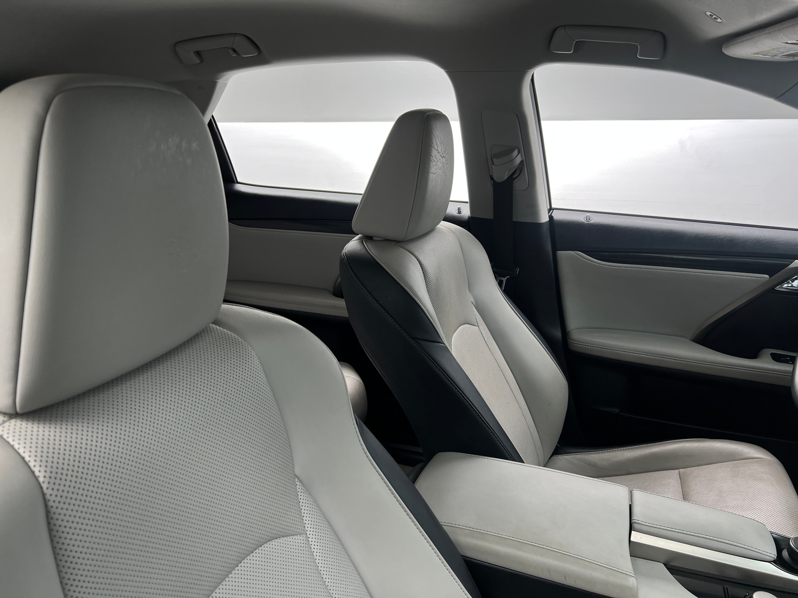 Thumbnail: 2017 Lexus RX - 2