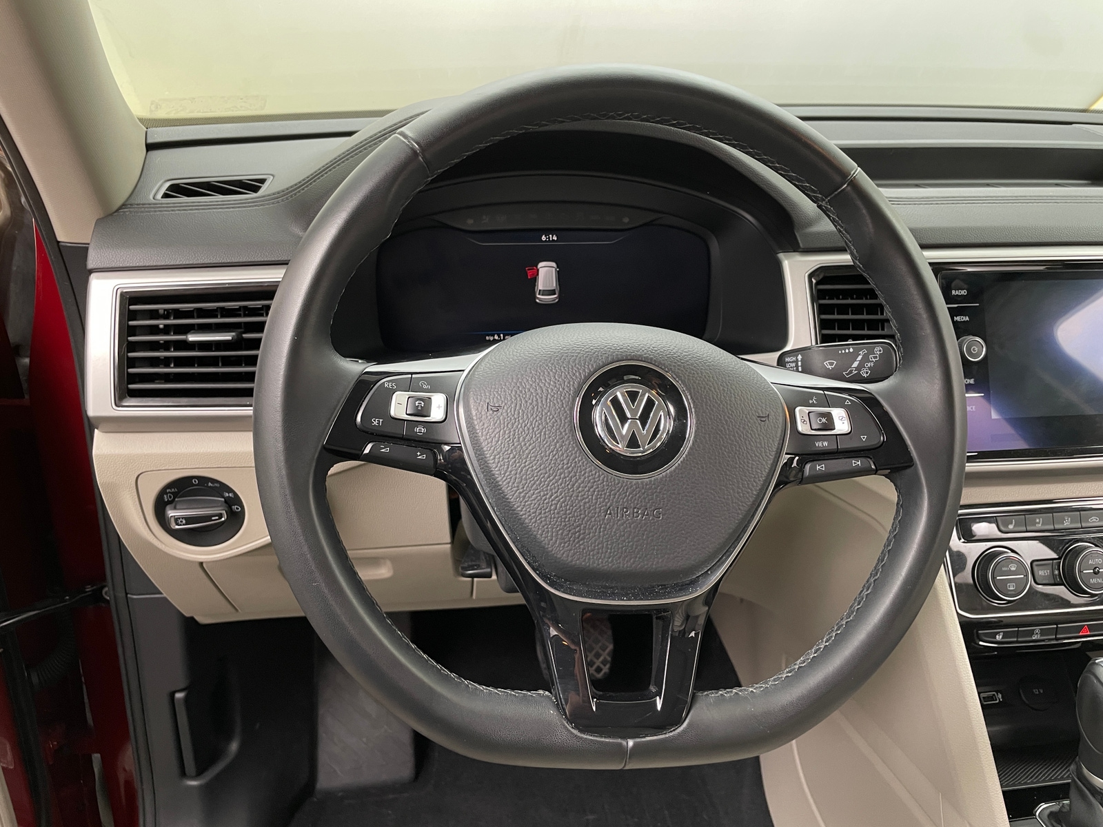 Thumbnail: 2019 Volkswagen Atlas - 4