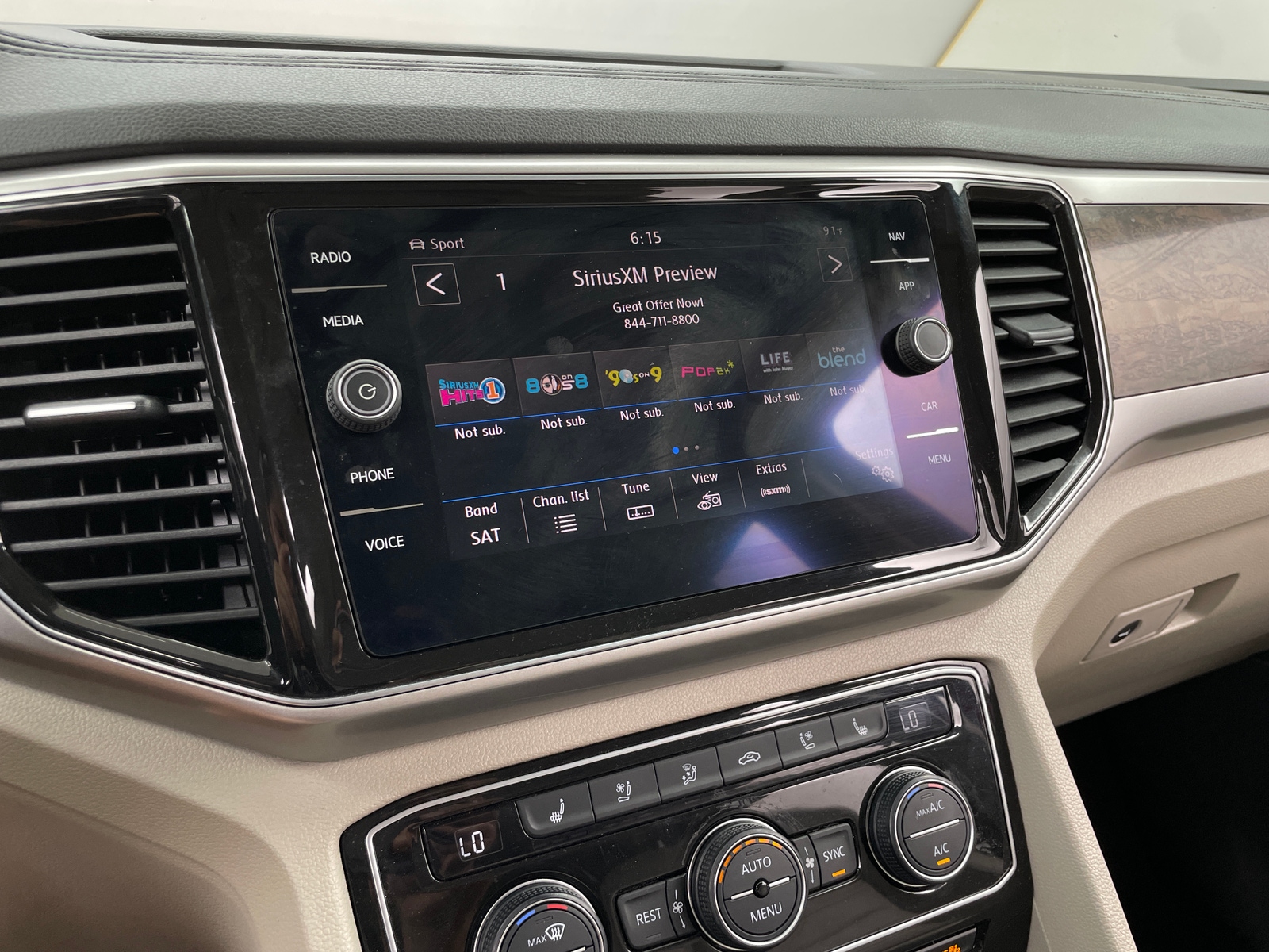 Thumbnail: 2019 Volkswagen Atlas - 3