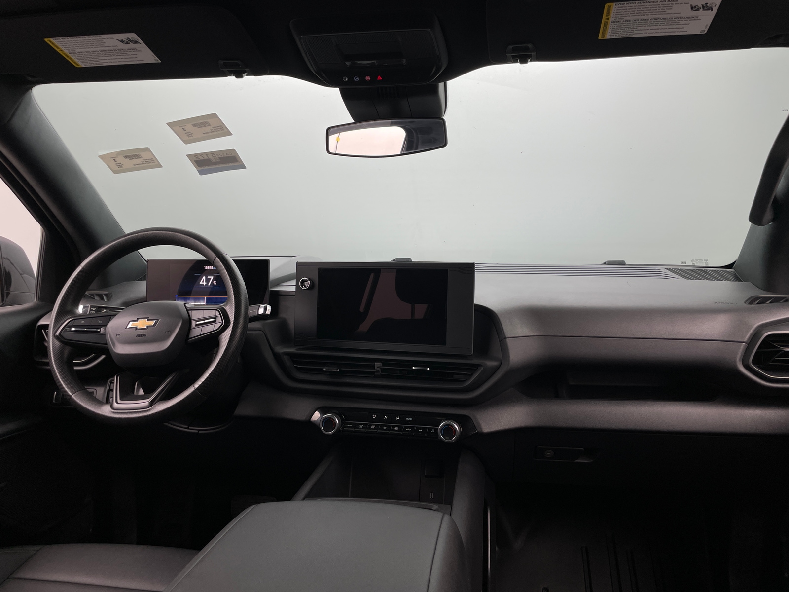 Thumbnail: 2024 Chevrolet Silverado EV - 3