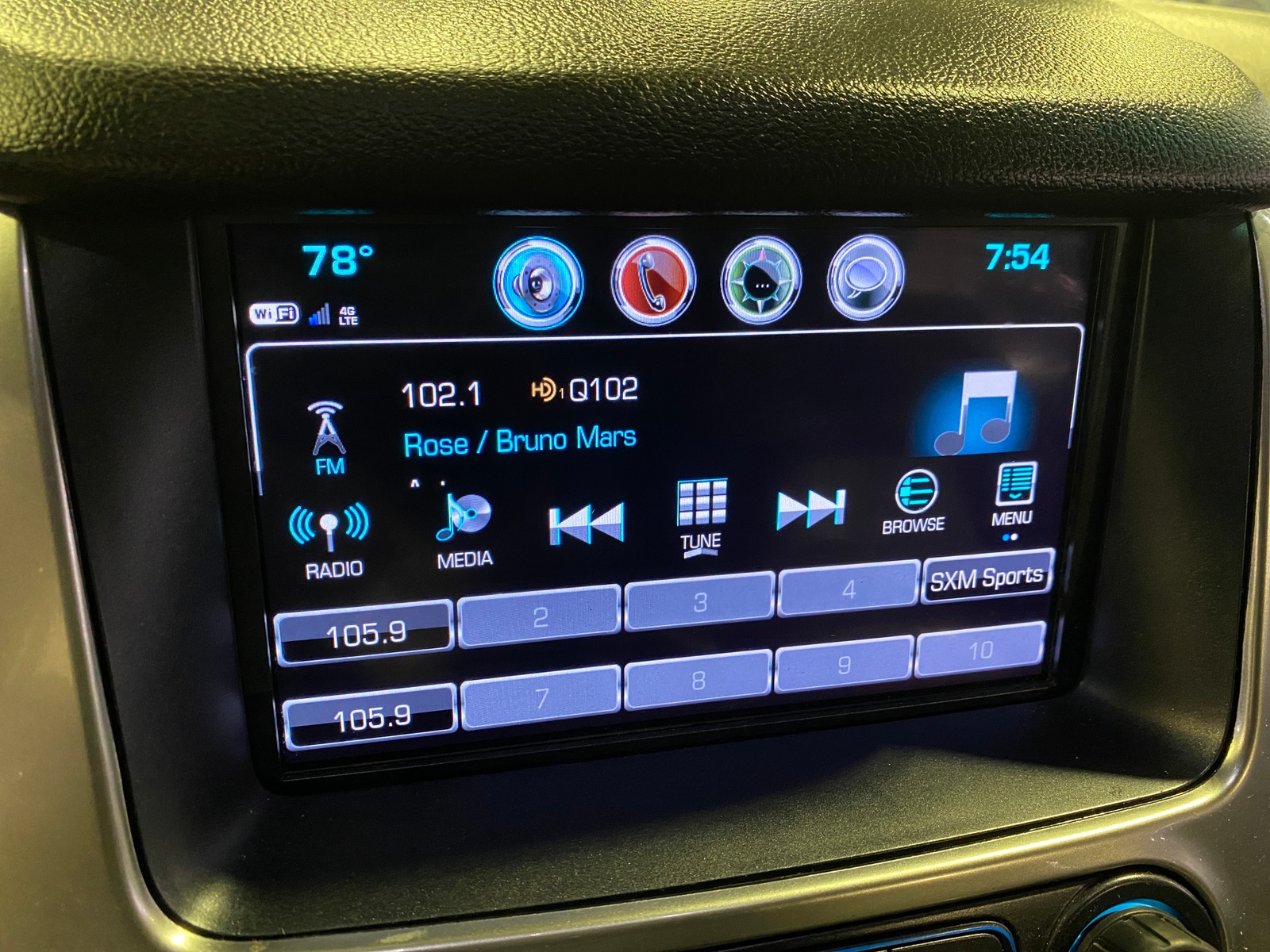 Thumbnail: 2020 Chevrolet Suburban - 3