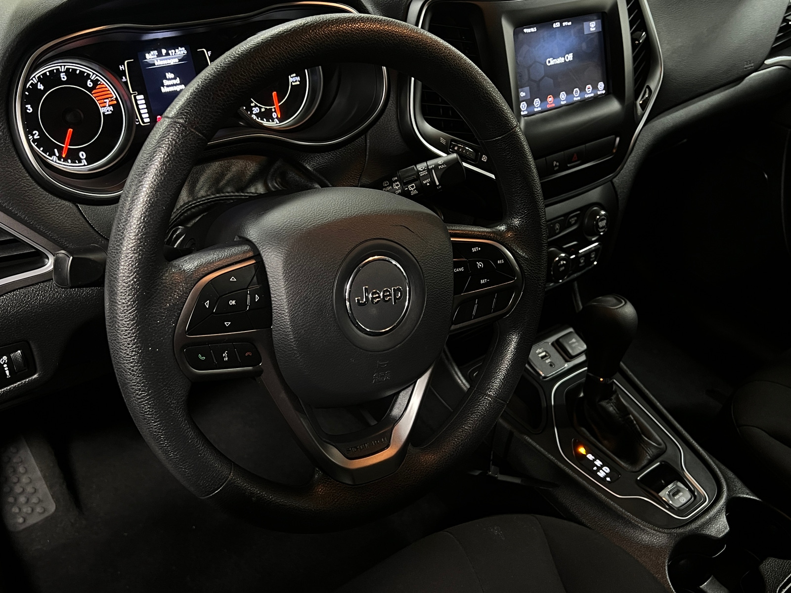 Thumbnail: 2020 Jeep Cherokee - 5