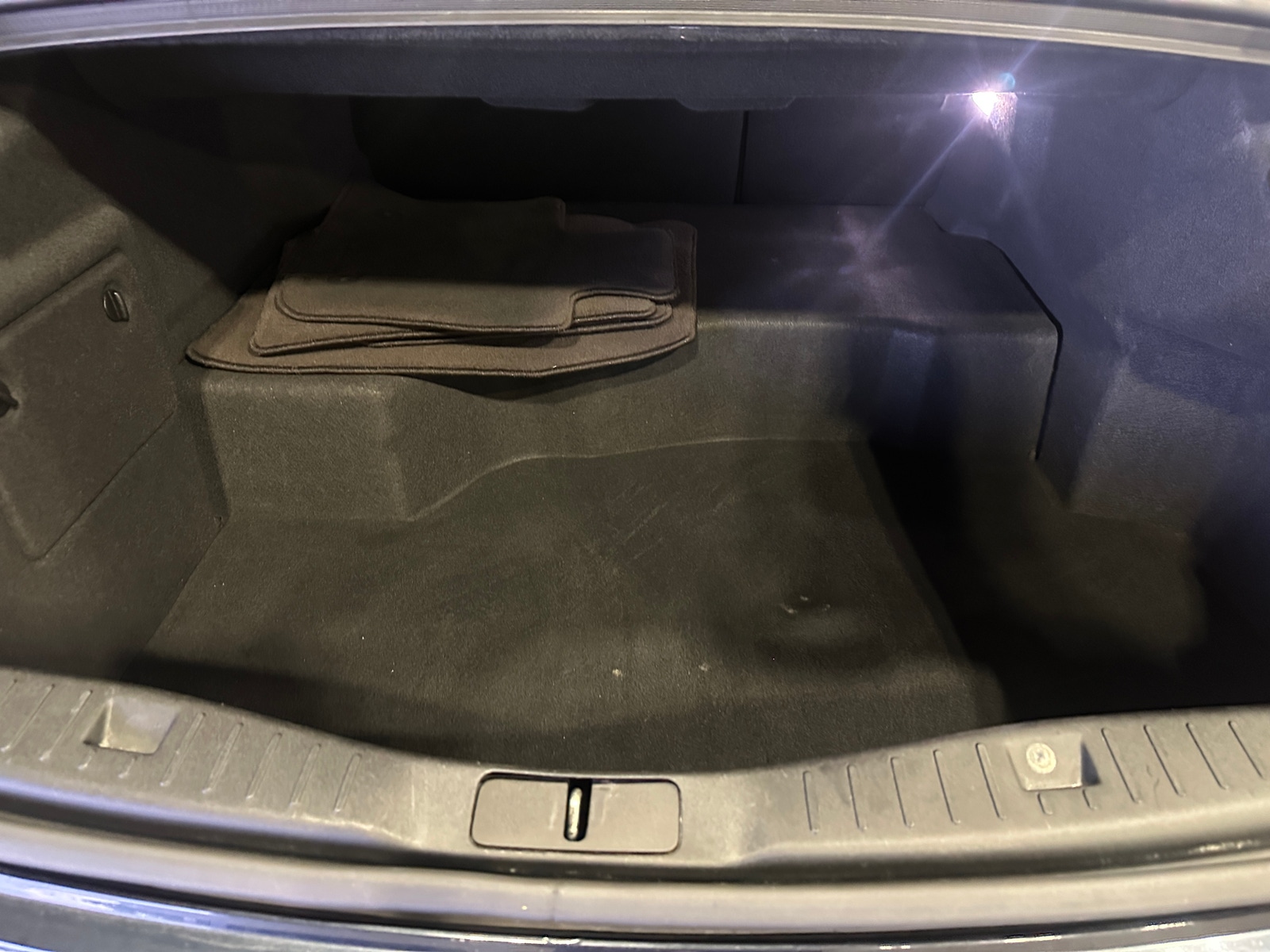 Thumbnail: 2020 Lincoln MKZ - 6