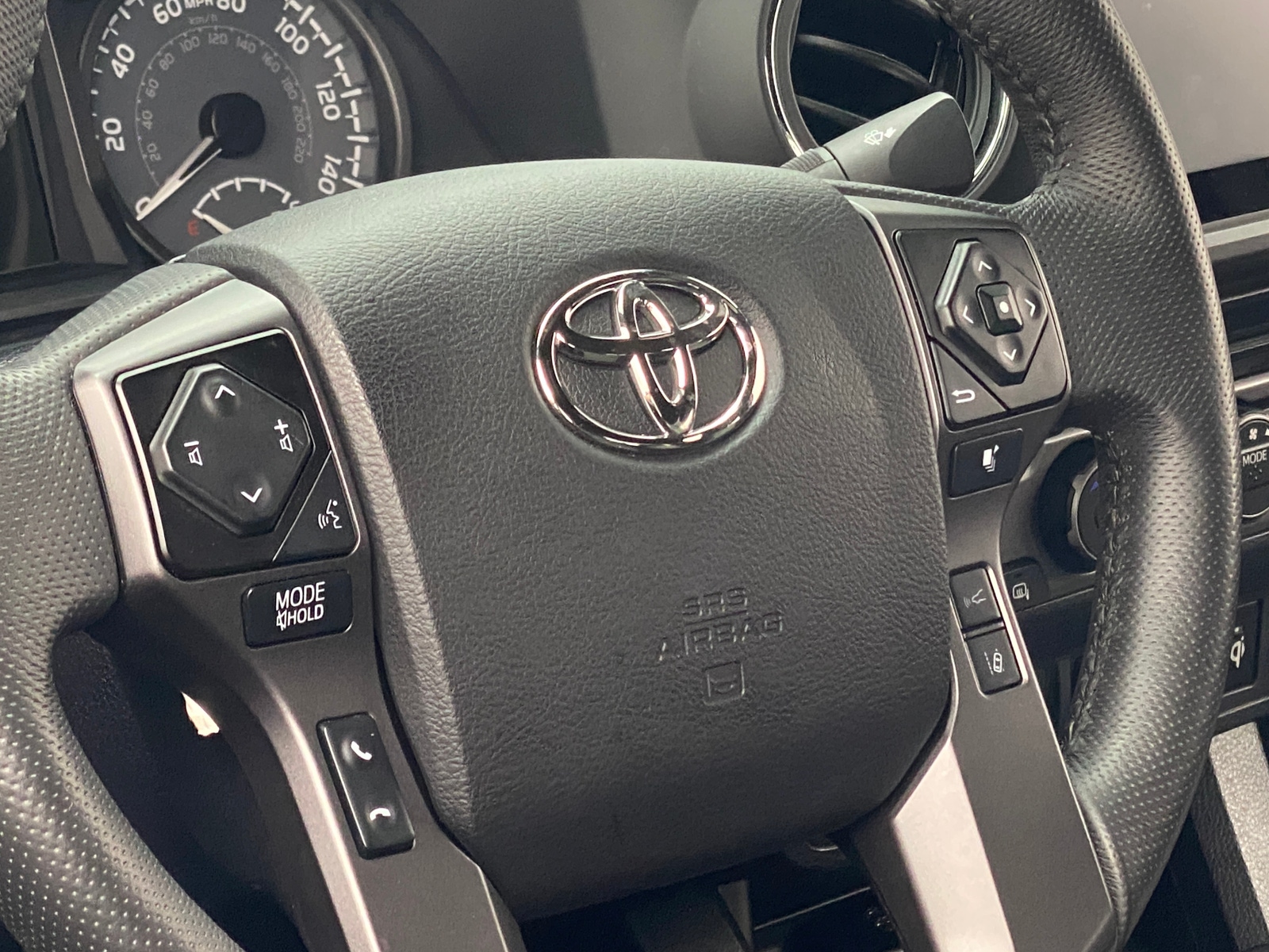 Thumbnail: 2022 Toyota Tacoma - 5