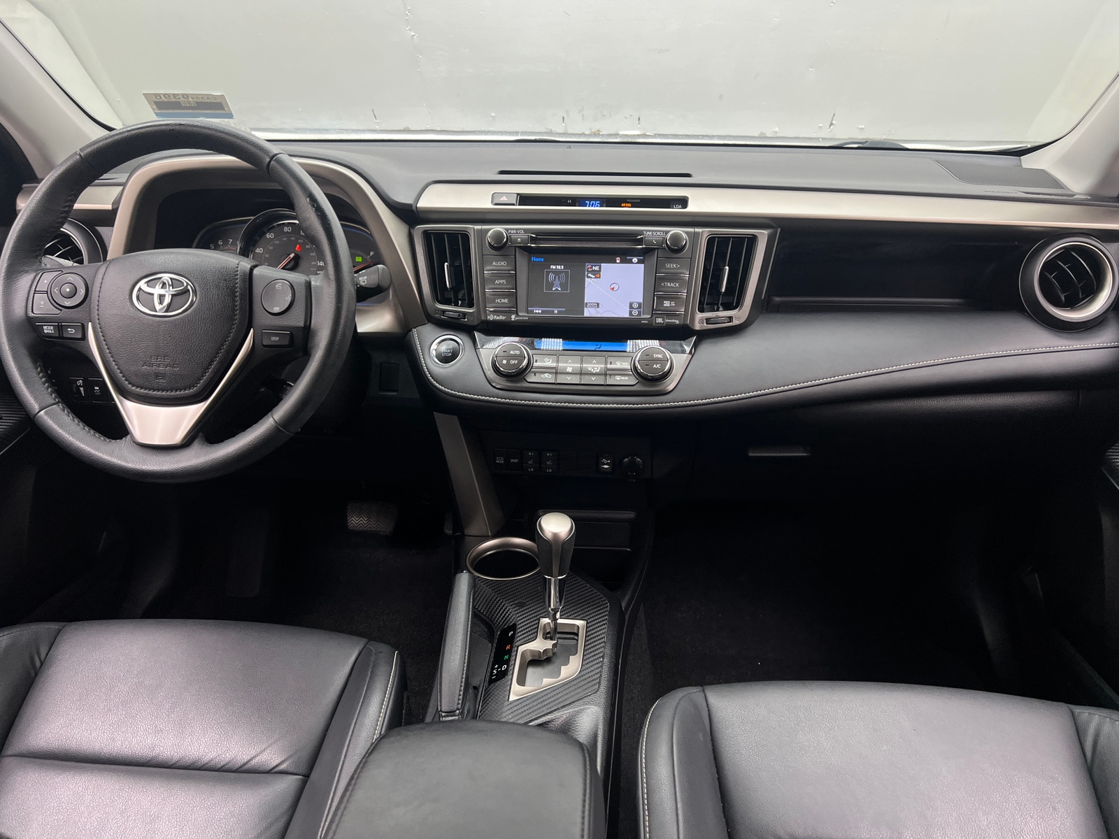 Thumbnail: 2015 Toyota RAV4 - 2