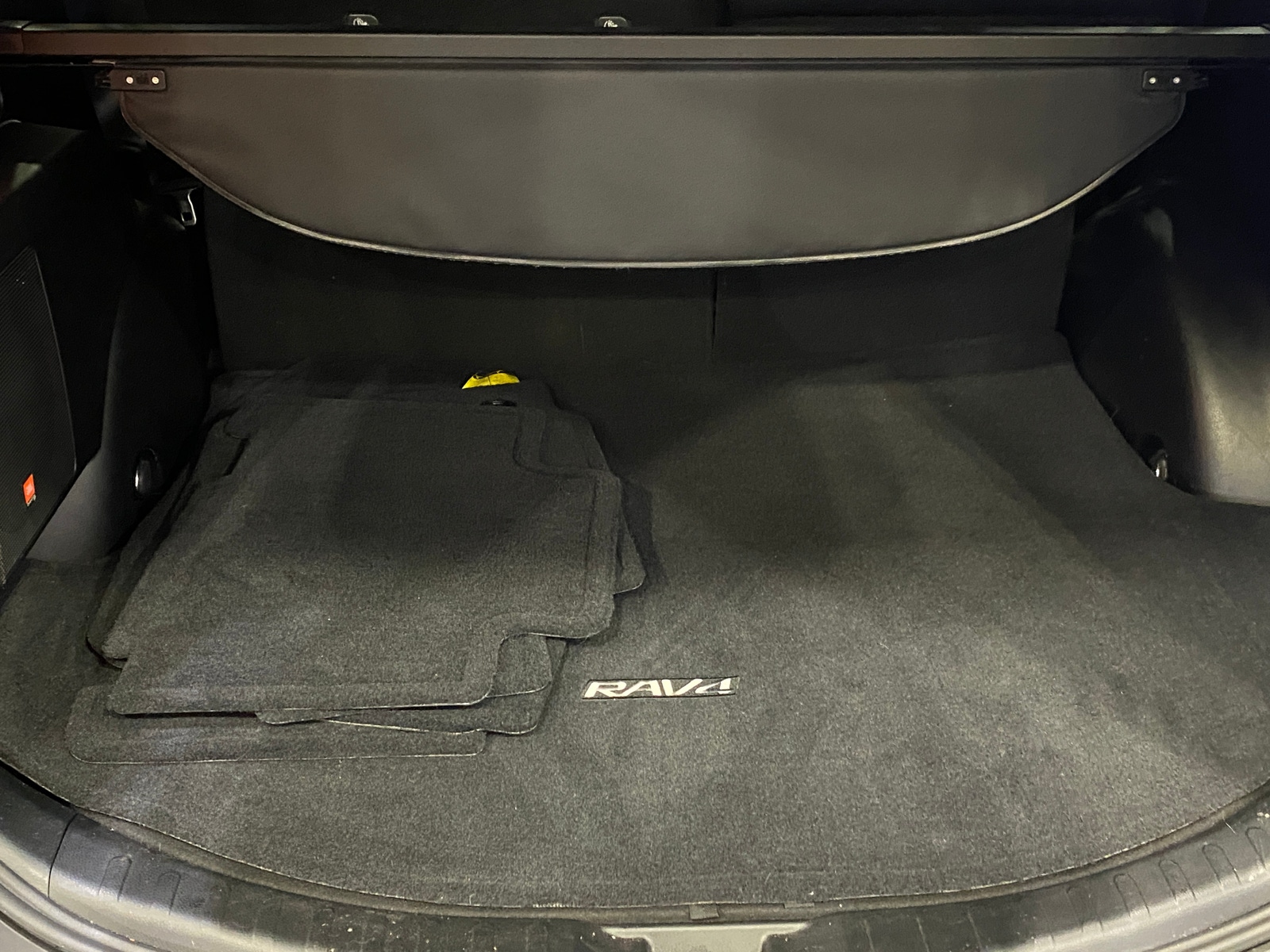 Thumbnail: 2015 Toyota RAV4 - 6