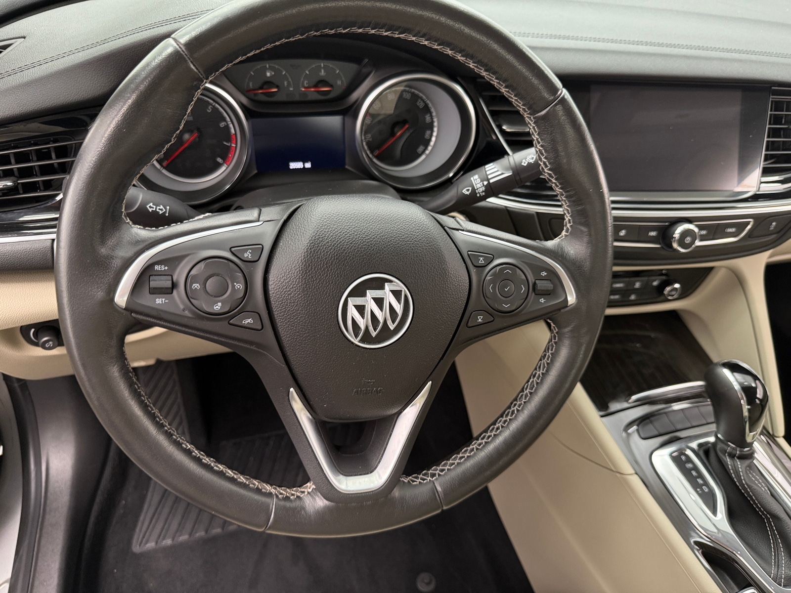 Thumbnail: 2018 Buick Regal - 4