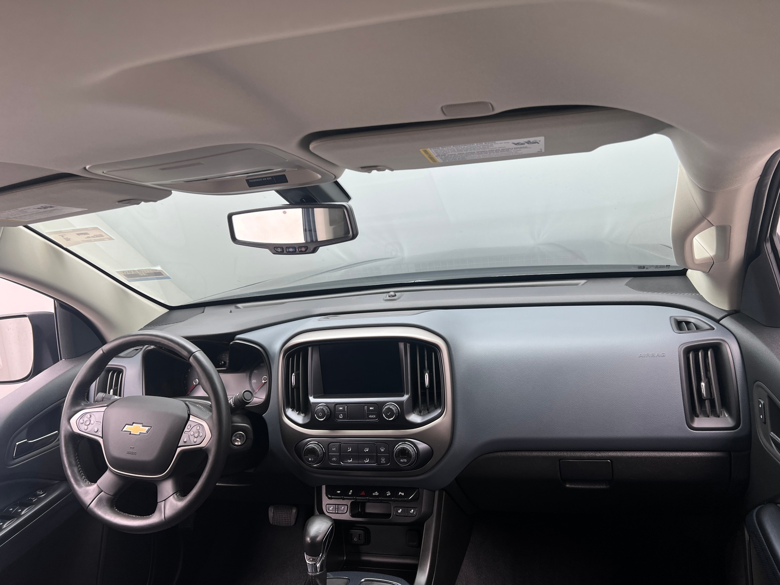 Thumbnail: 2022 Chevrolet Colorado - 3