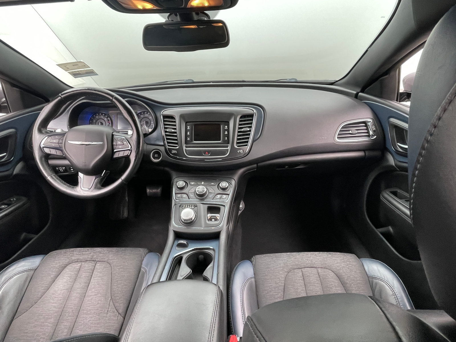 Thumbnail: 2015 Chrysler 200 - 3