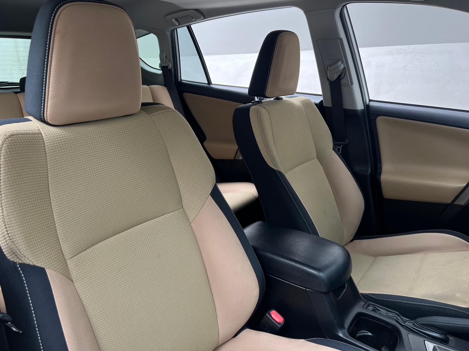 Thumbnail: 2016 Toyota RAV4 - 2