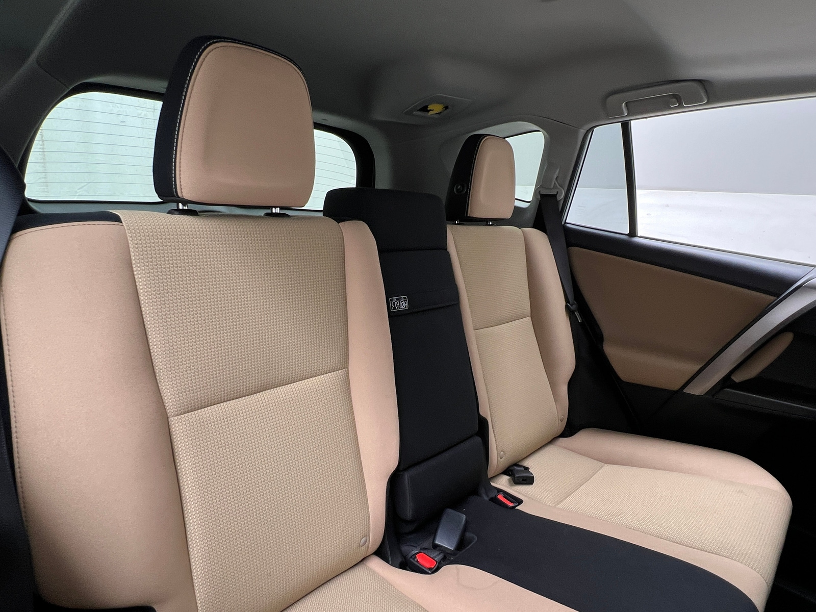 Thumbnail: 2016 Toyota RAV4 - 6
