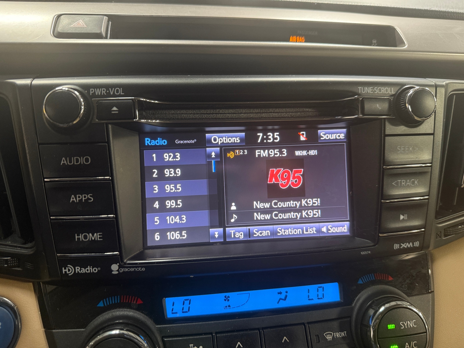 Thumbnail: 2016 Toyota RAV4 - 4