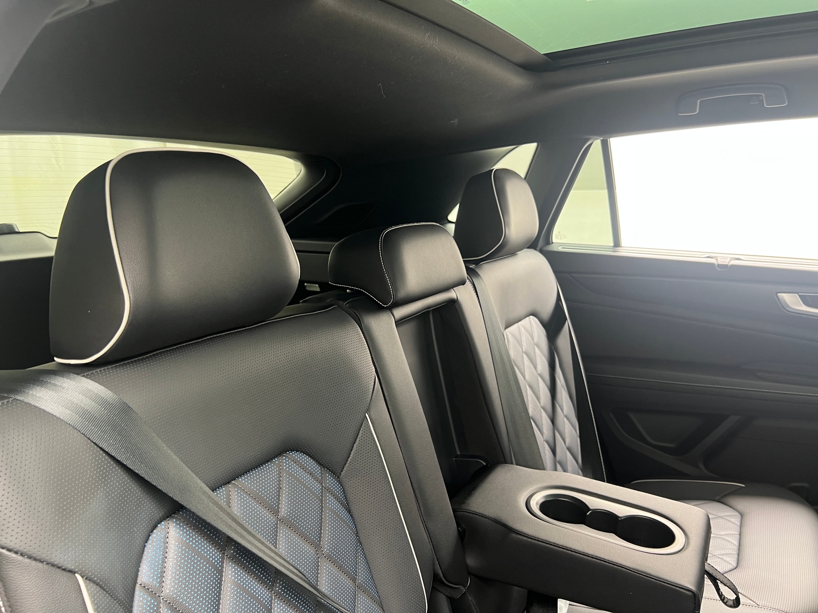 Thumbnail: 2024 Volkswagen Atlas - 5