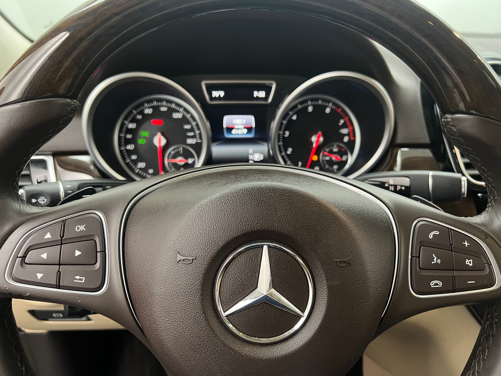 Thumbnail: 2016 Mercedes-Benz GLE - 4