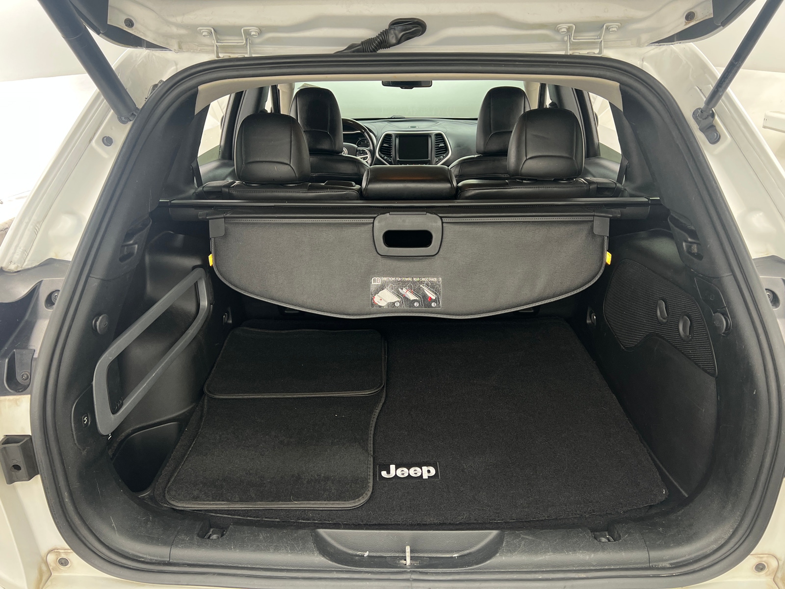 Thumbnail: 2018 Jeep Cherokee - 6