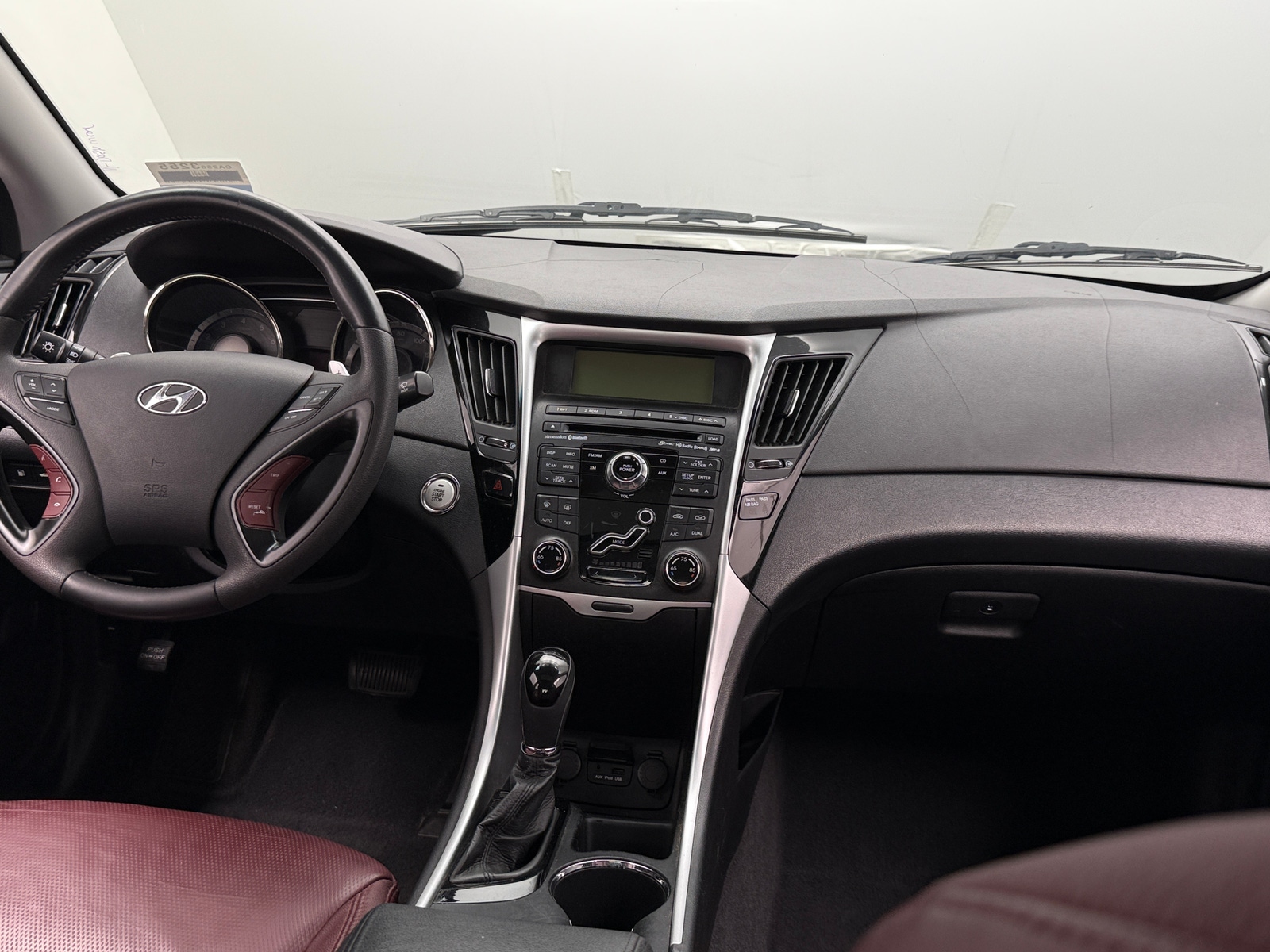 Thumbnail: 2011 Hyundai Sonata - 2