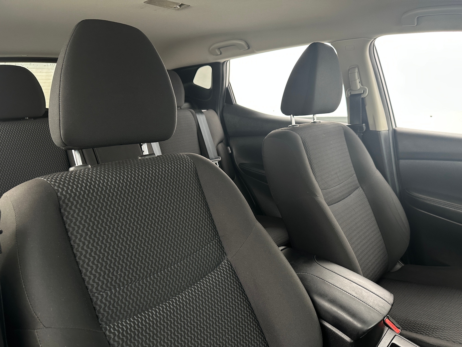 Thumbnail: 2020 Nissan Rogue Sport - 2