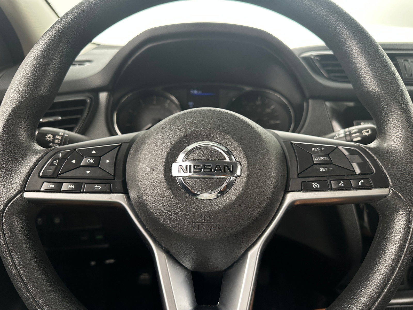 Thumbnail: 2020 Nissan Rogue Sport - 5