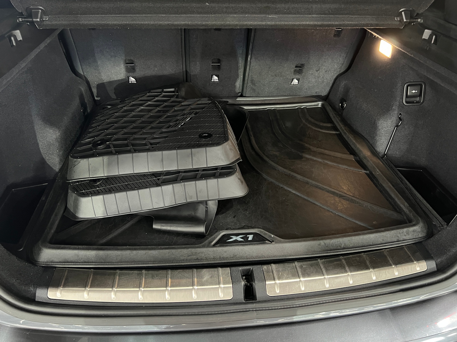 Thumbnail: 2018 BMW X1 - 6