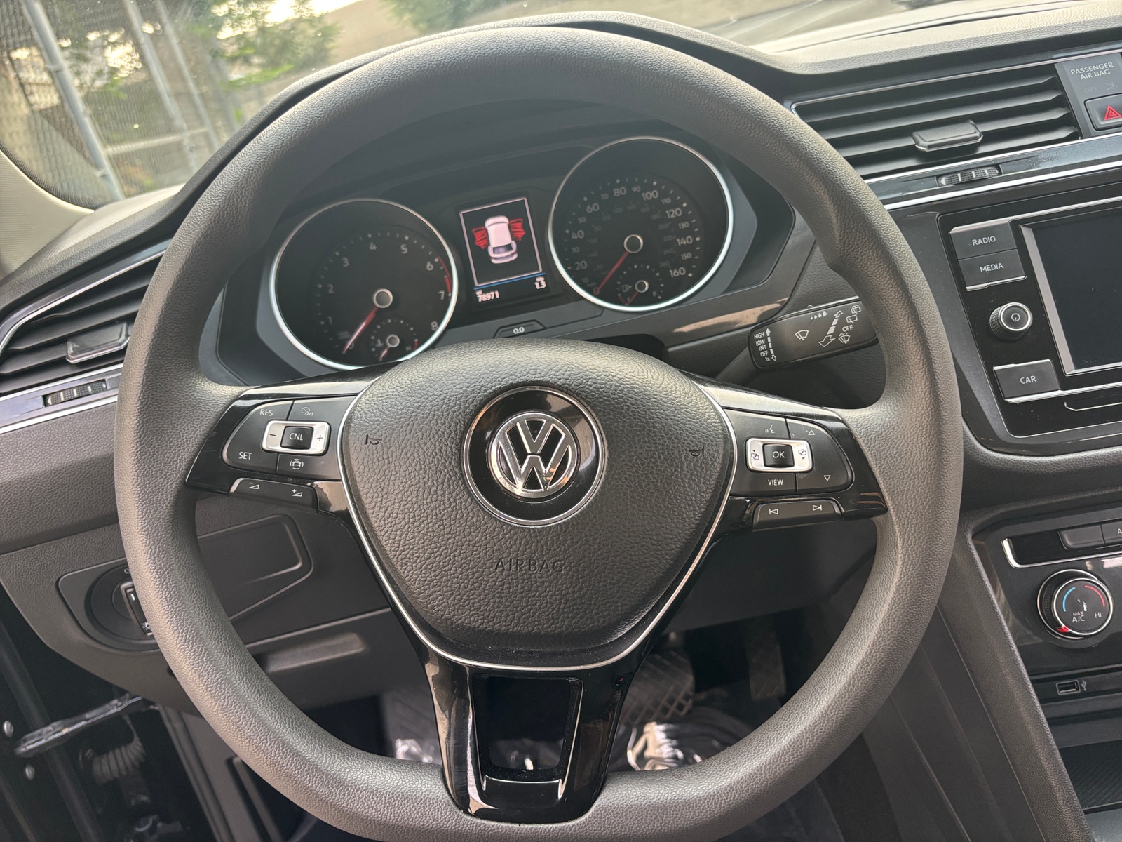 Thumbnail: 2019 Volkswagen Tiguan - 5