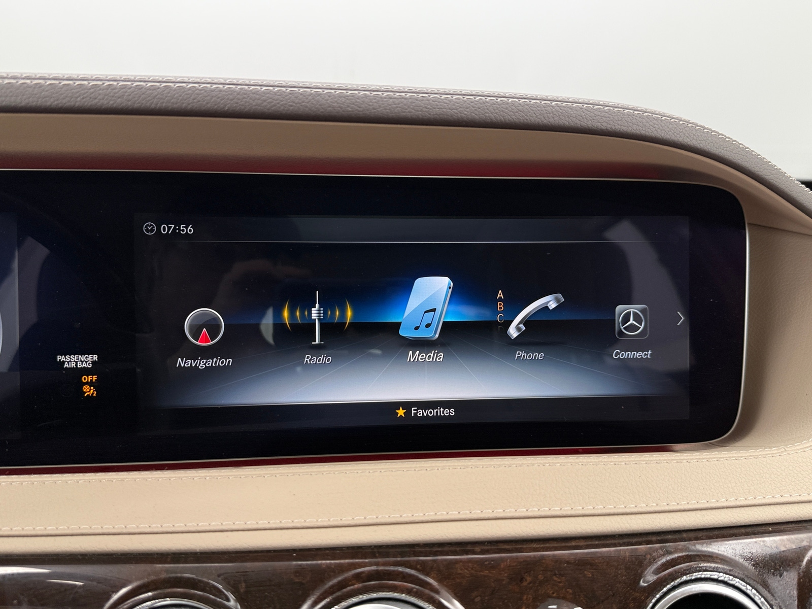 Thumbnail: 2018 Mercedes-Benz S-Class - 3