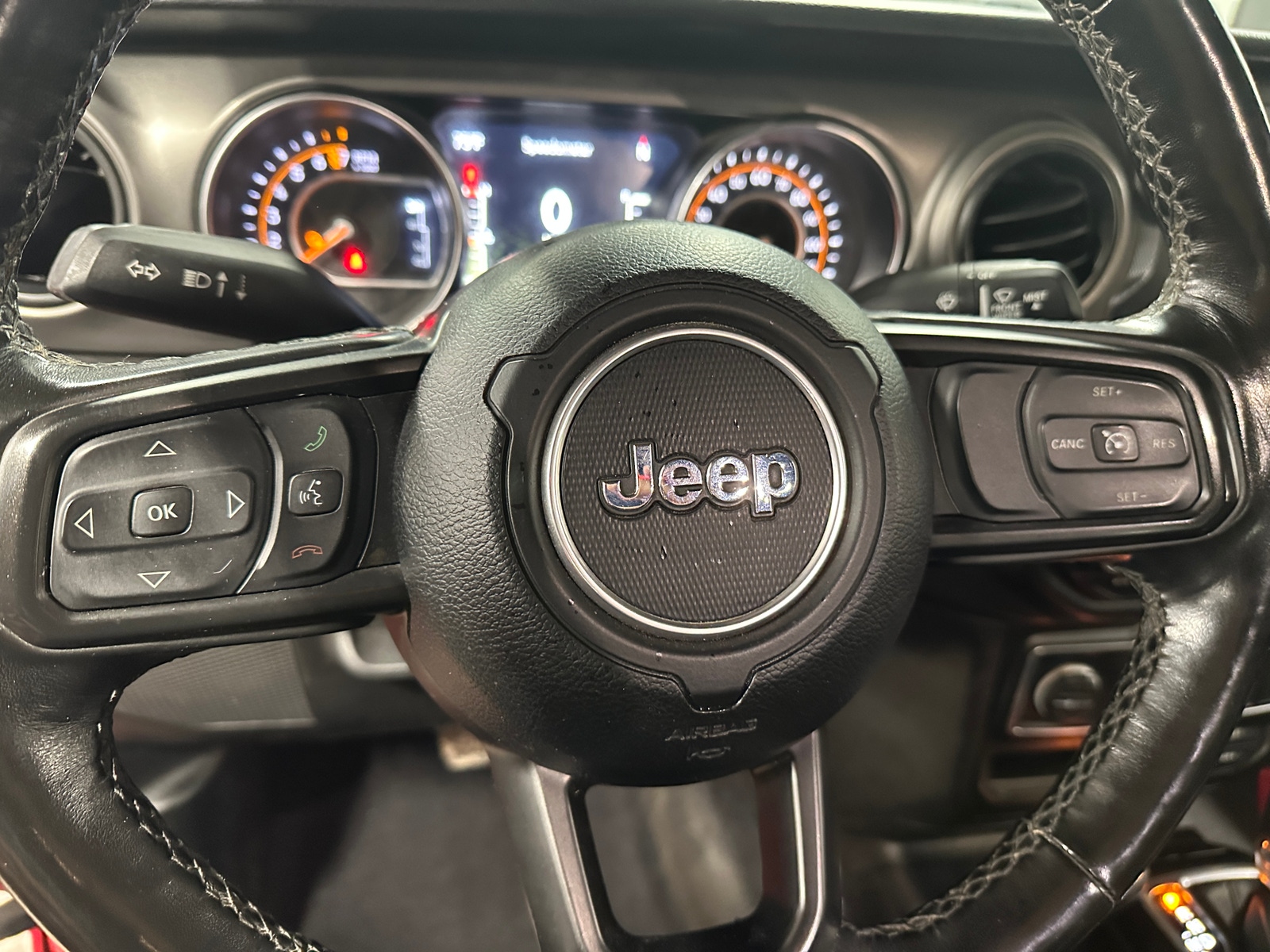 Thumbnail: 2021 Jeep Gladiator - 5