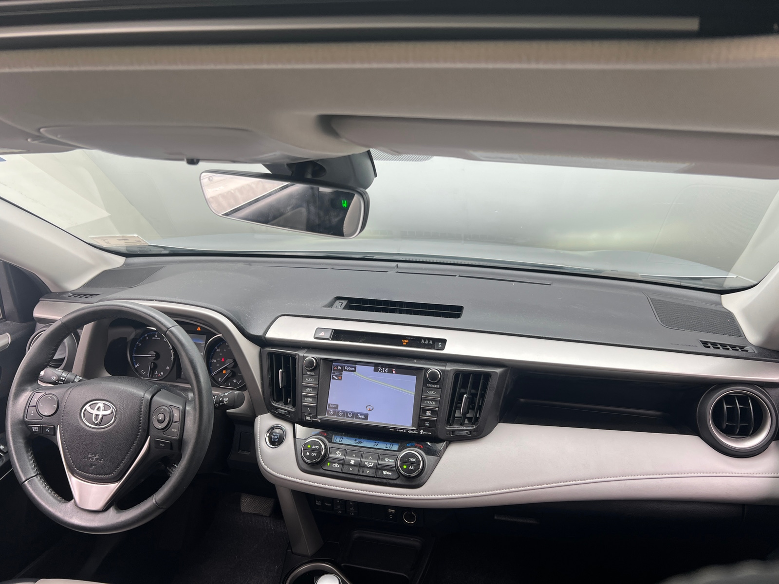 Thumbnail: 2018 Toyota RAV4 - 2