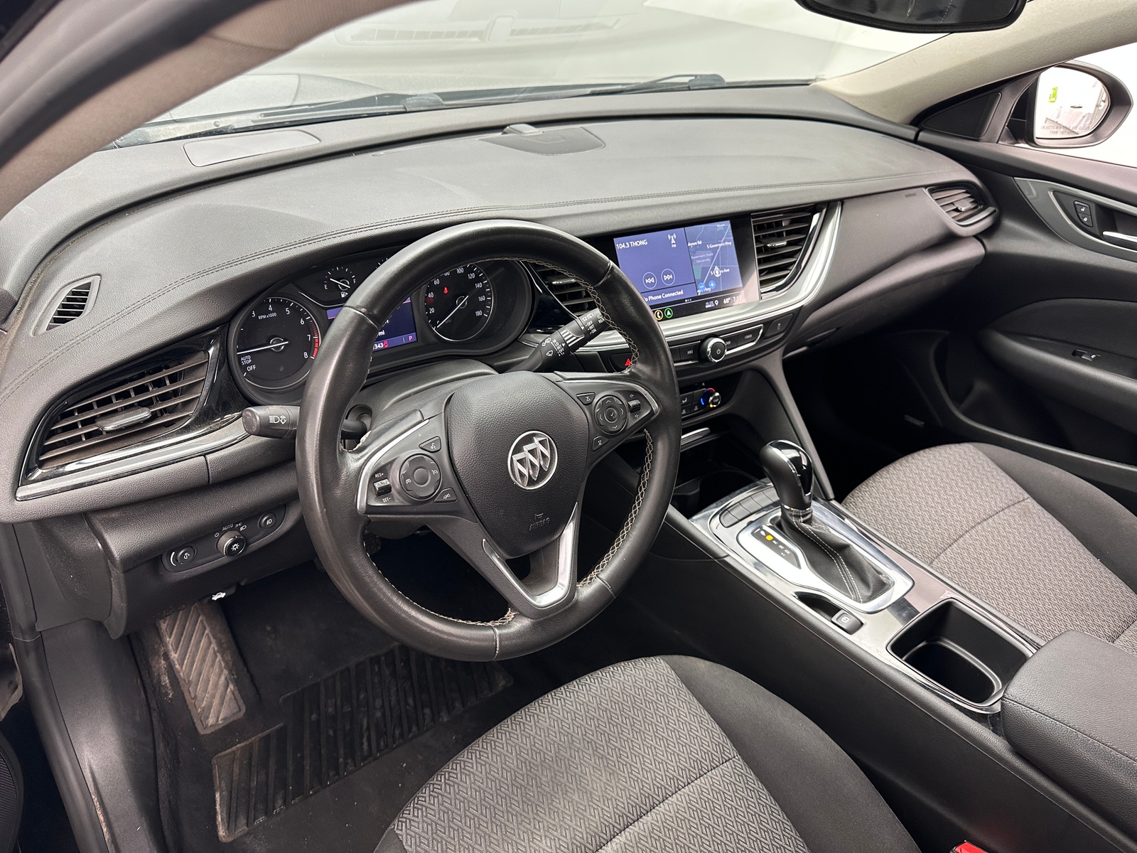 Thumbnail: 2018 Buick Regal - 3