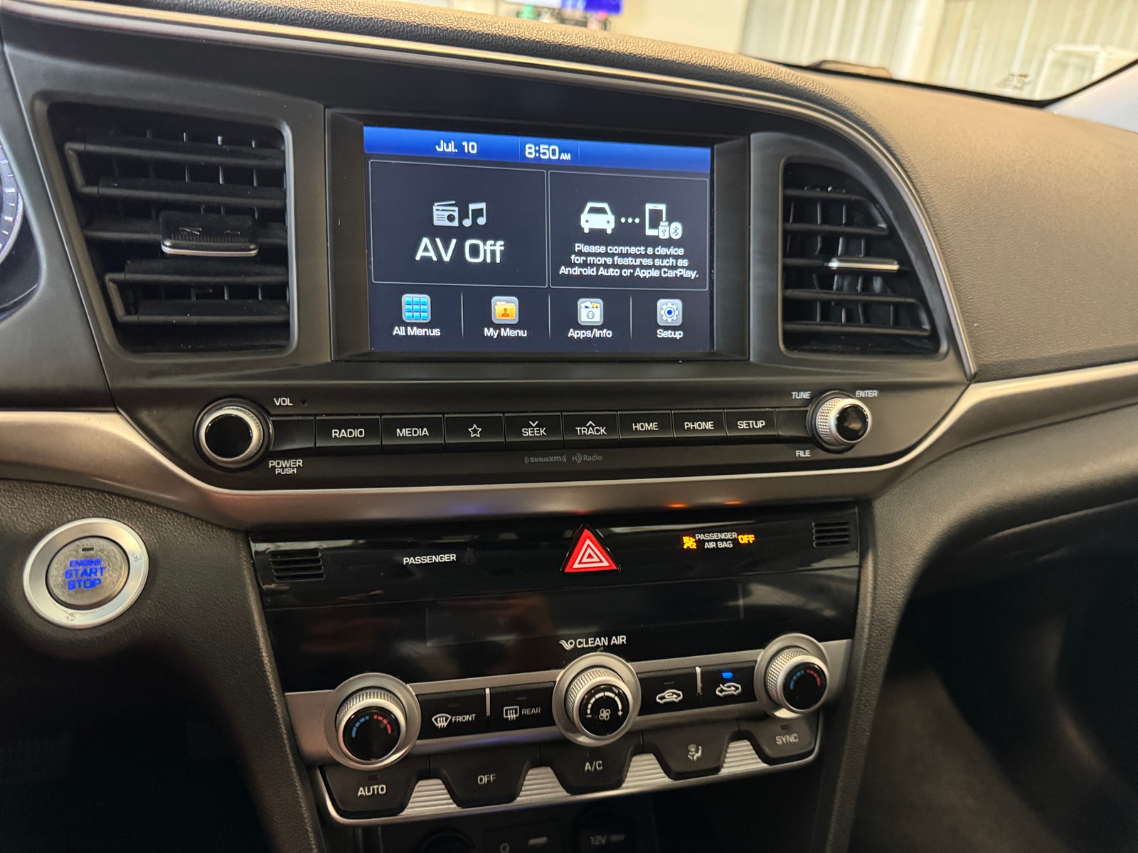 Thumbnail: 2019 Hyundai Elantra - 4