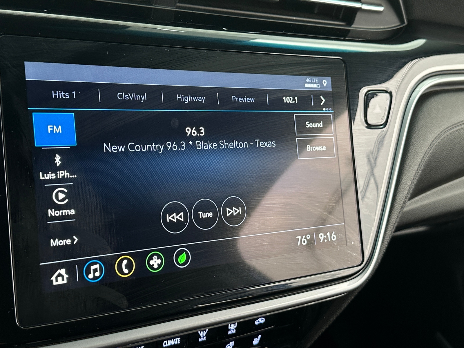 Thumbnail: 2022 Chevrolet Bolt EV - 3