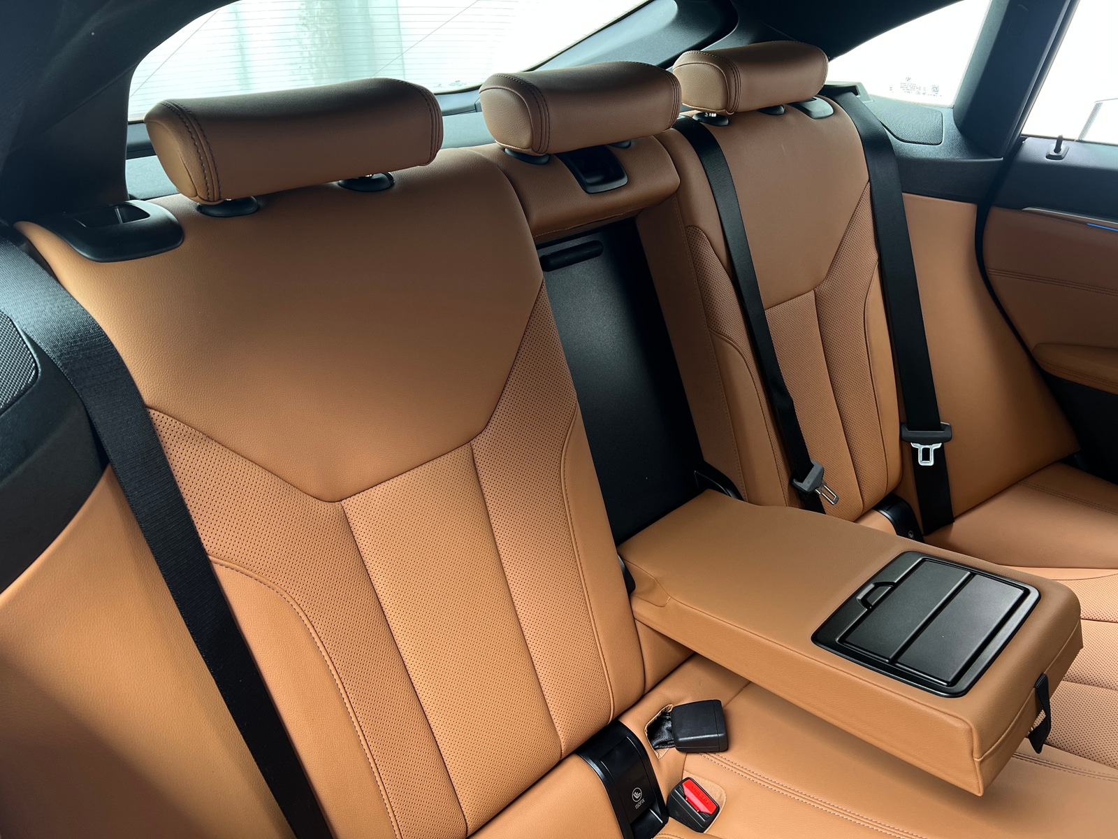 Thumbnail: 2025 BMW i4 - 5