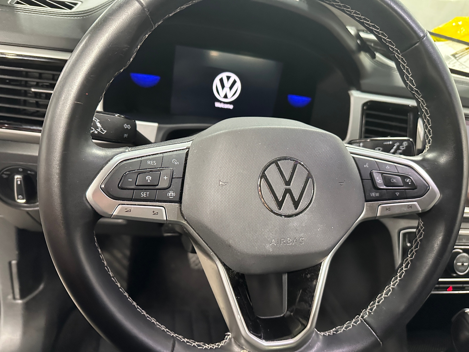 Thumbnail: 2022 Volkswagen Atlas - 5