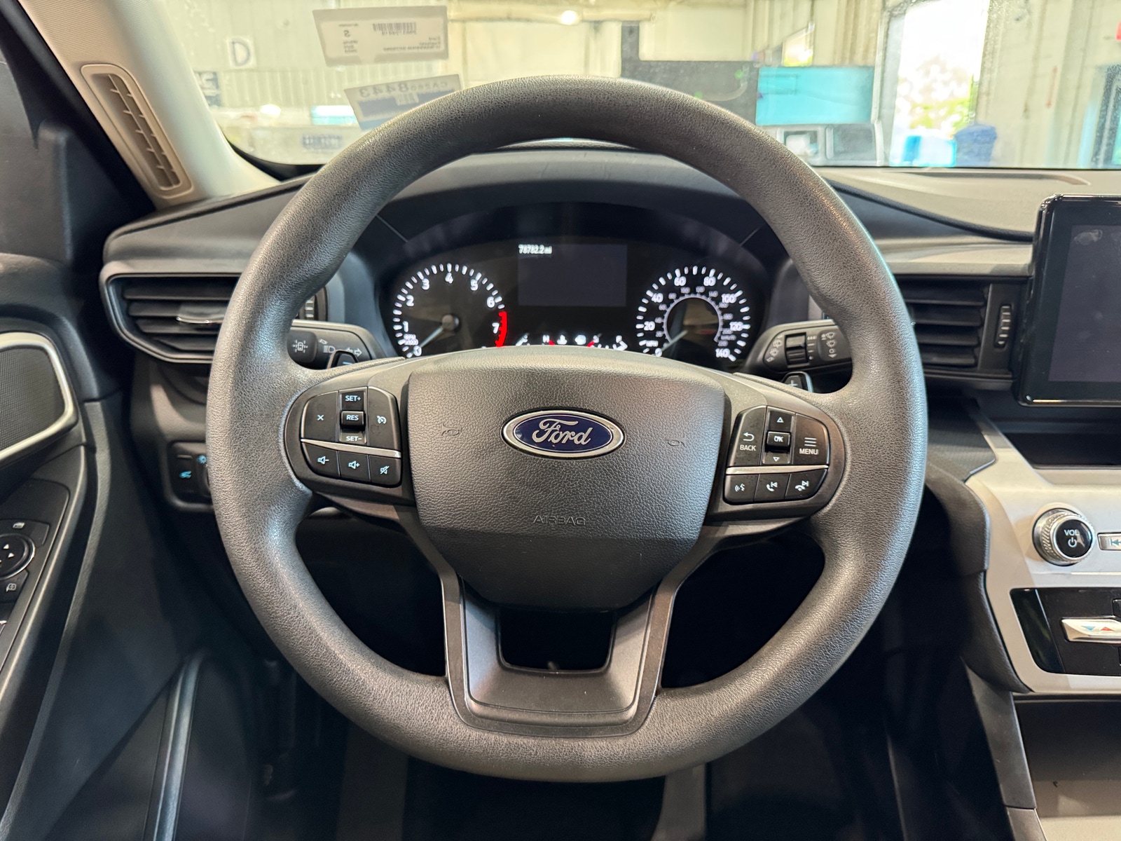 Thumbnail: 2020 Ford Explorer - 5