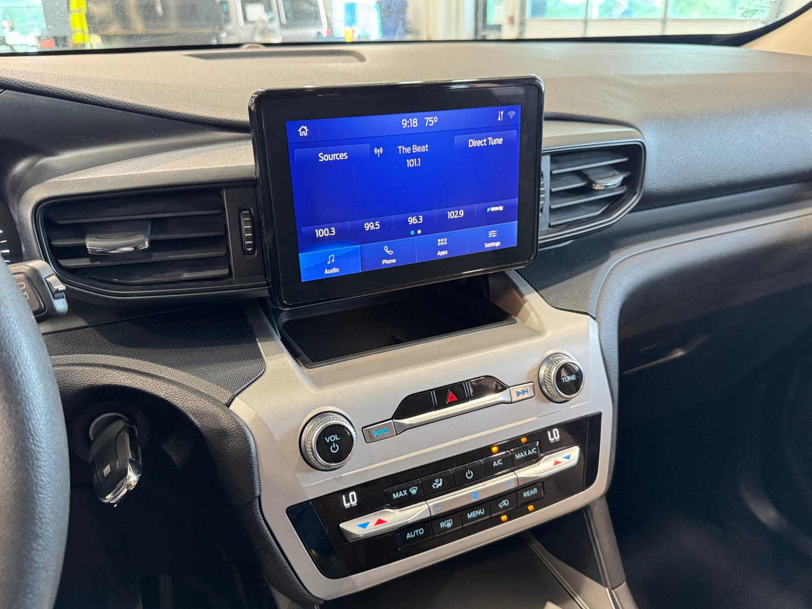Thumbnail: 2020 Ford Explorer - 4