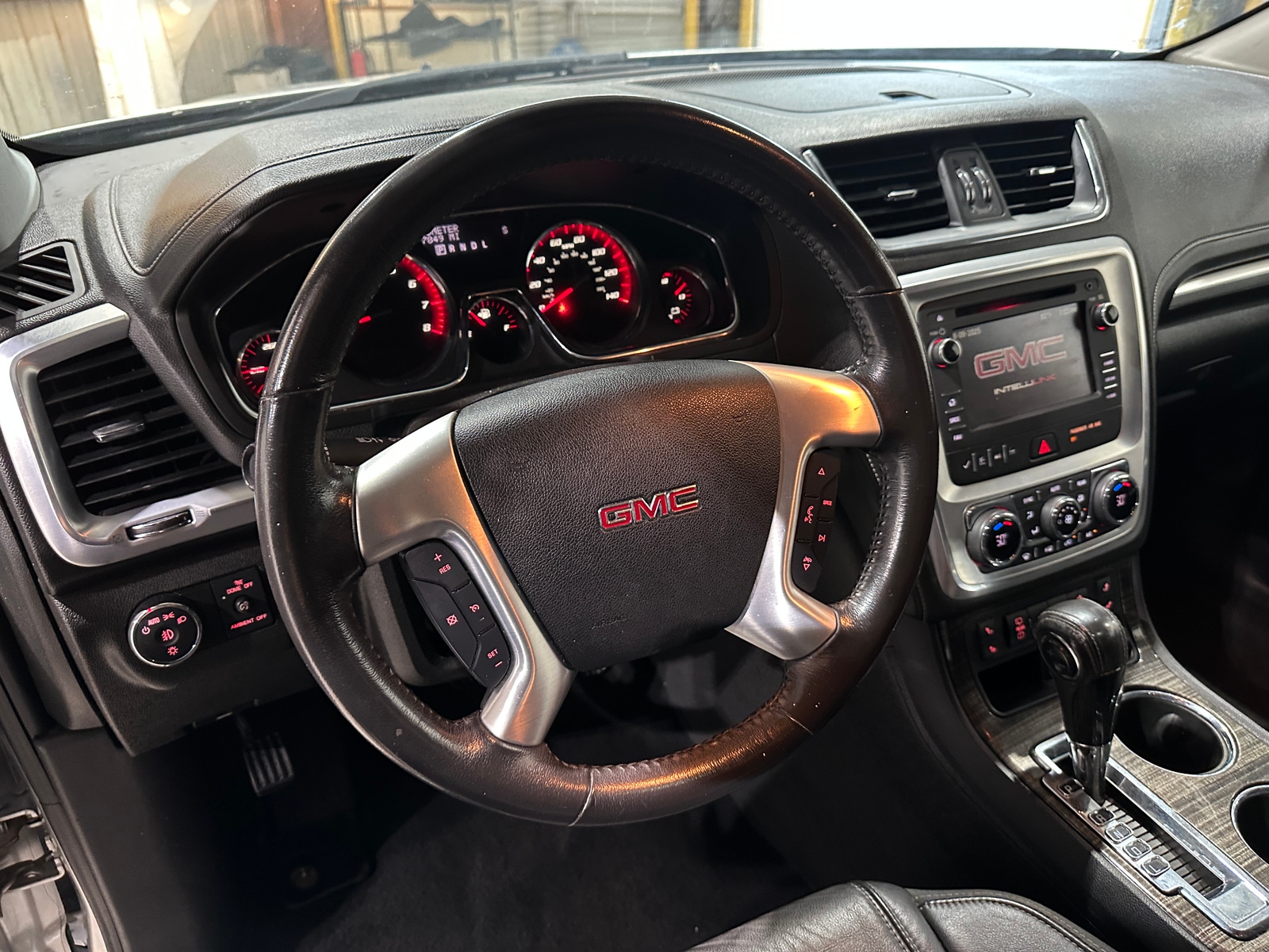 Thumbnail: 2015 GMC Acadia - 4