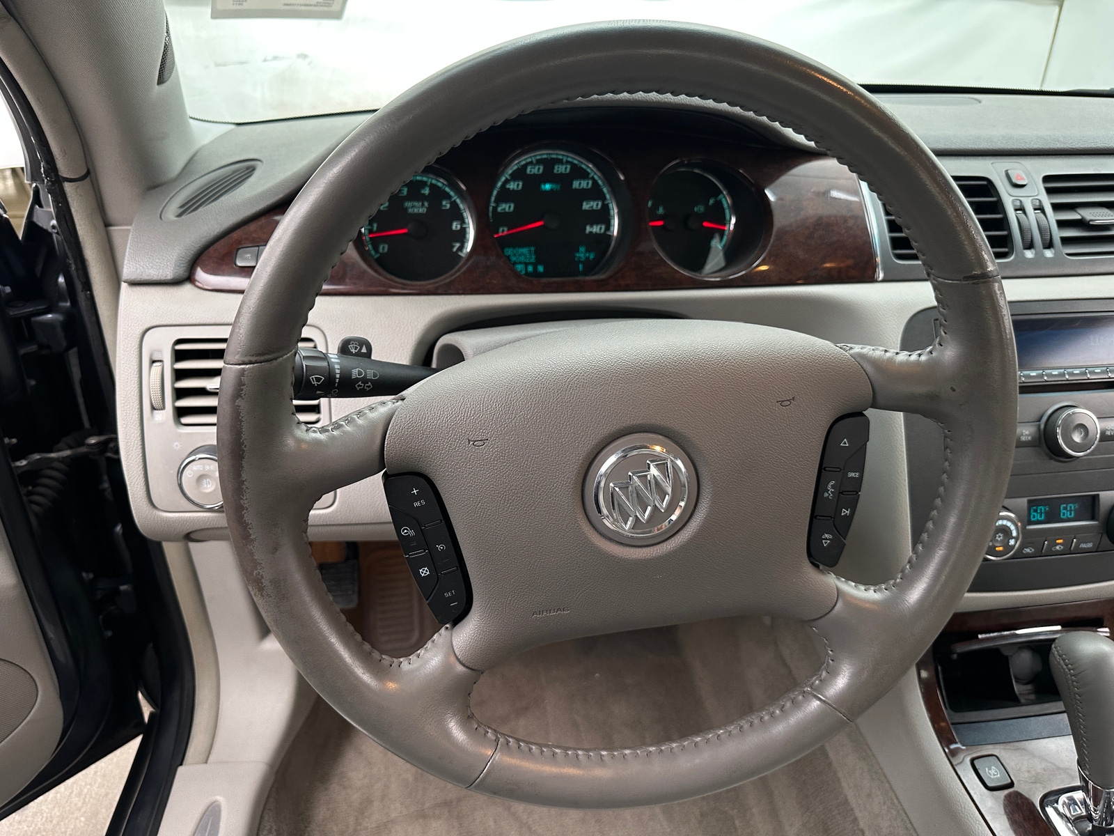 Thumbnail: 2011 Buick Lucerne - 4