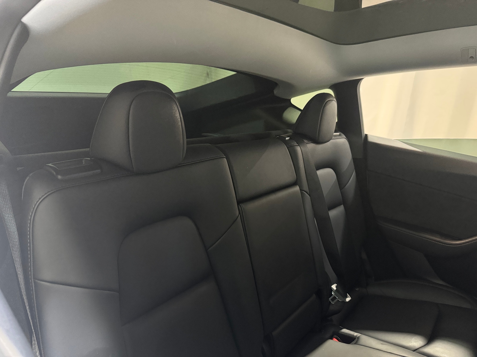 Thumbnail: 2022 Tesla Model Y - 4