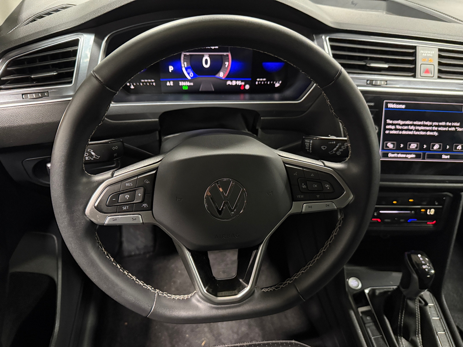 Thumbnail: 2023 Volkswagen Tiguan - 5