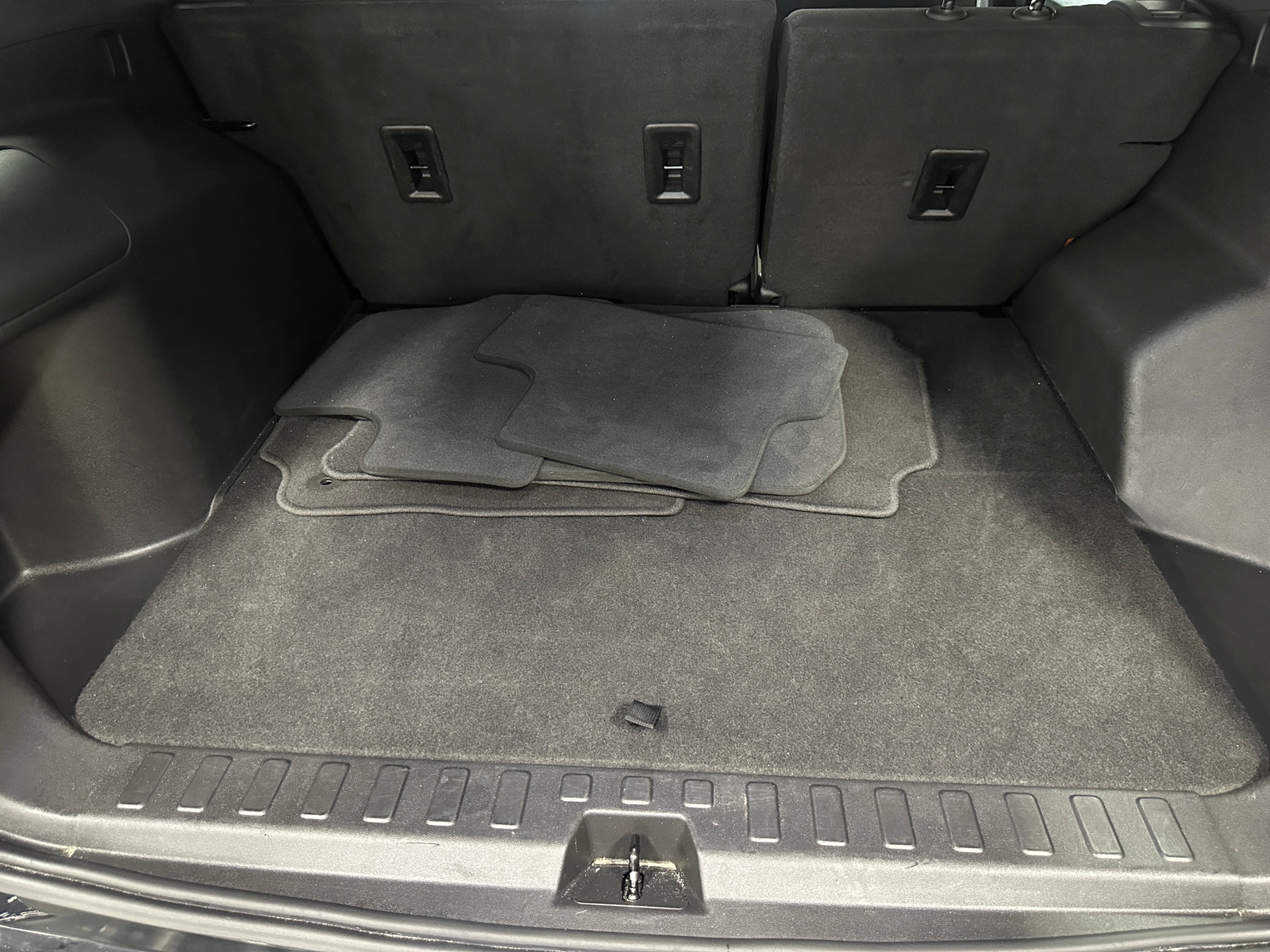 Thumbnail: 2023 Chevrolet Equinox - 7