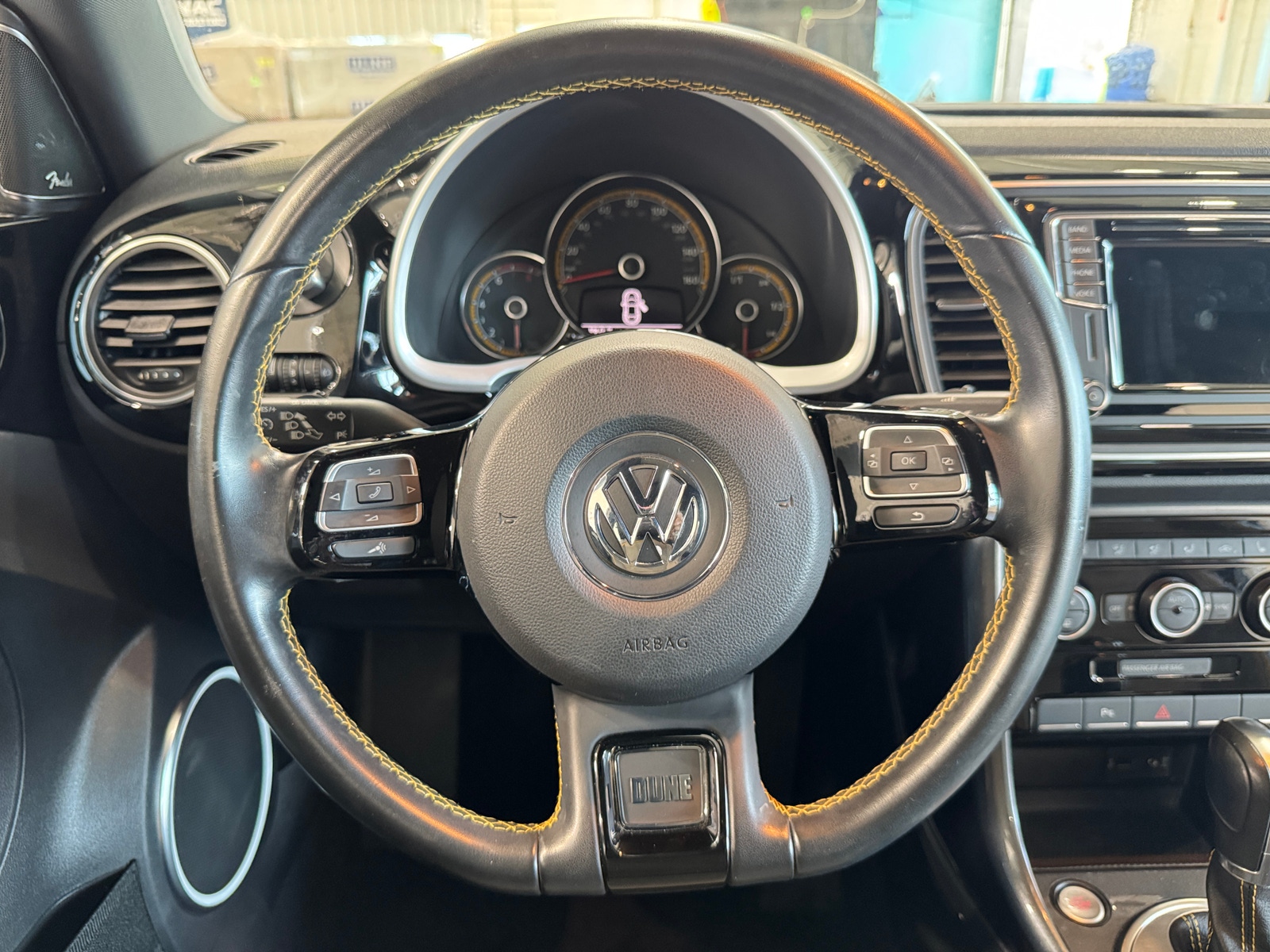 Thumbnail: 2017 Volkswagen Beetle - 5