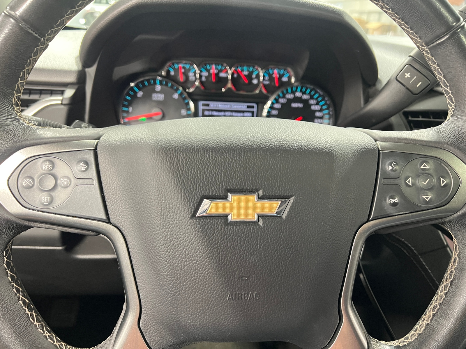 Thumbnail: 2018 Chevrolet Tahoe - 4