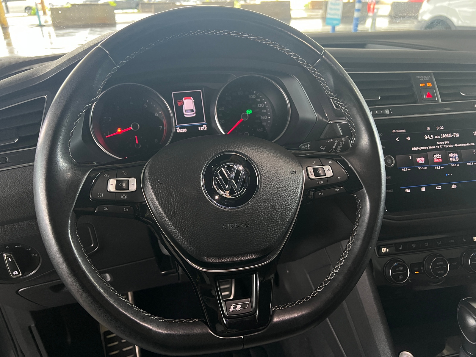 Thumbnail: 2020 Volkswagen Tiguan - 4