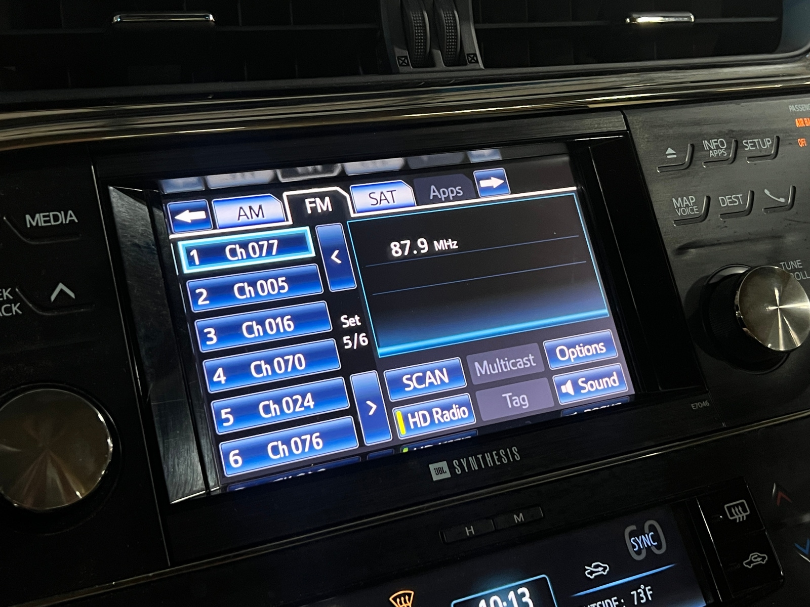 Thumbnail: 2013 Toyota Avalon - 3