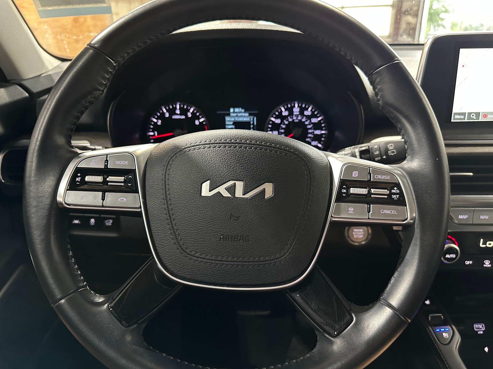 Thumbnail: 2022 Kia Telluride - 4