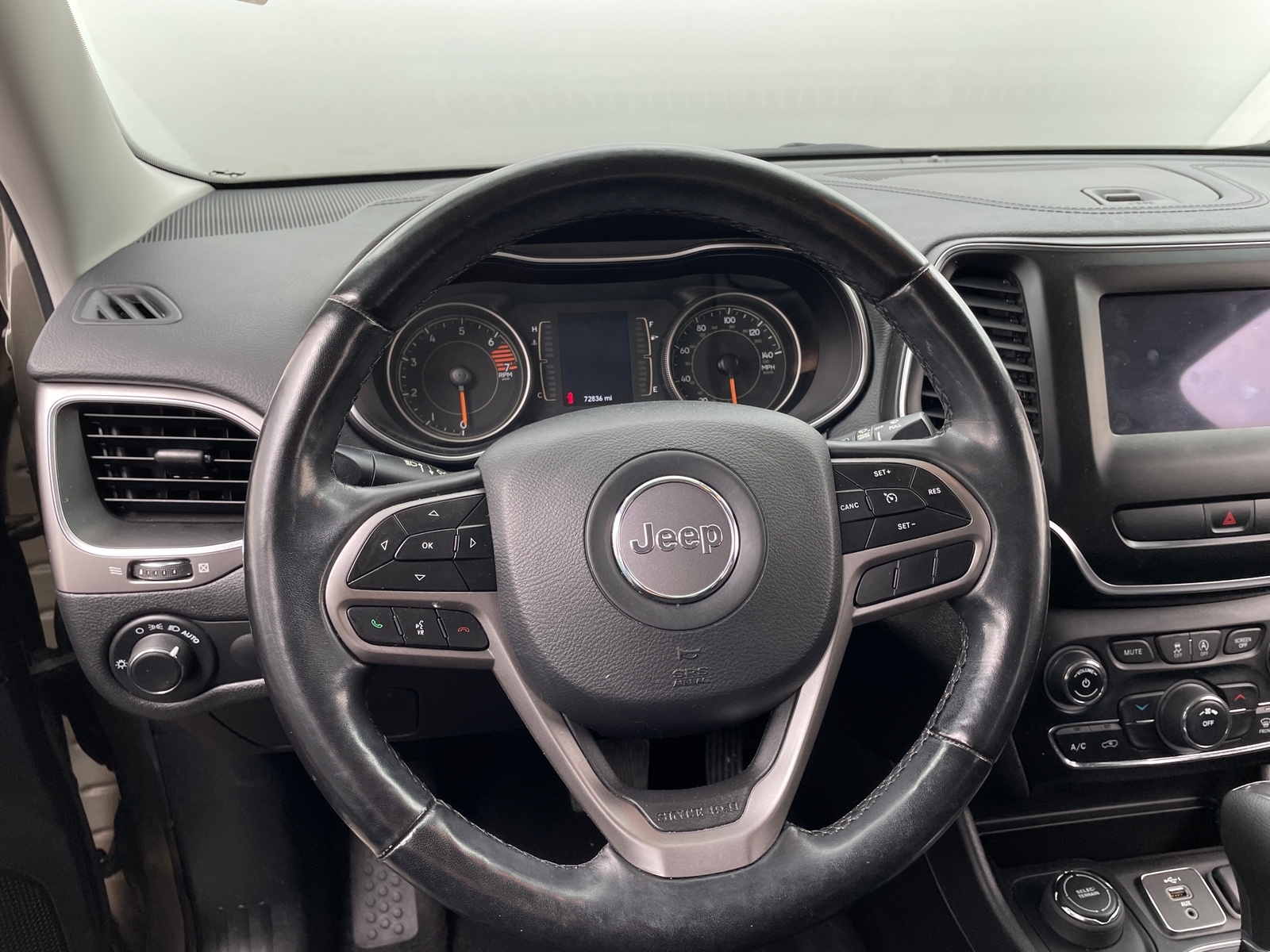 Thumbnail: 2020 Jeep Cherokee - 5